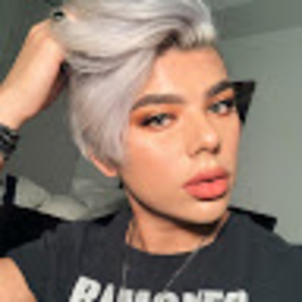 Meet your Posher, Alex